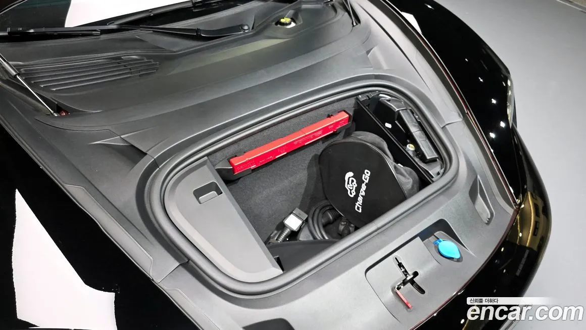 Porsche Taycan 2022 из KR, фото 6