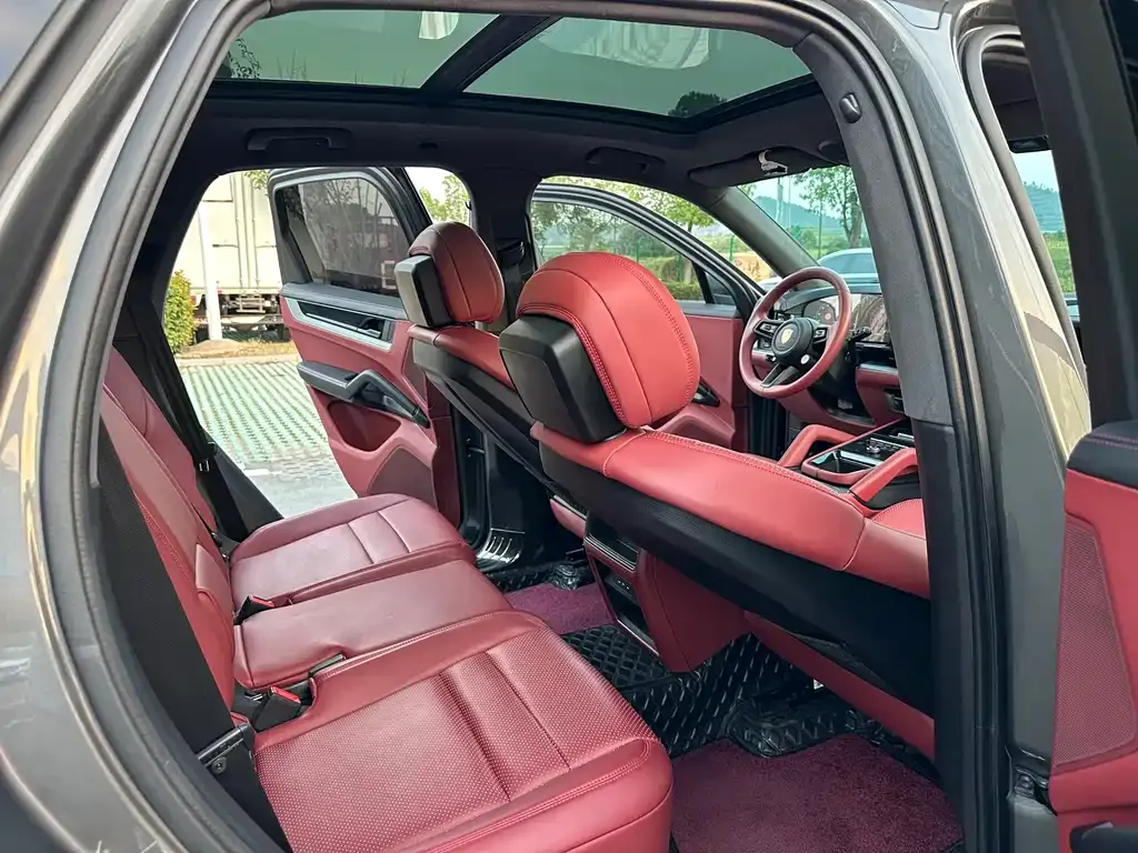 Porsche Cayenne 2024 из CN, фото 10