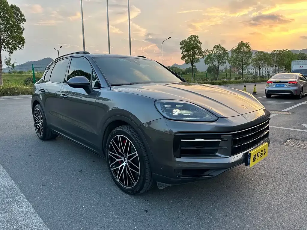 Porsche Cayenne 2024 из CN, фото 3