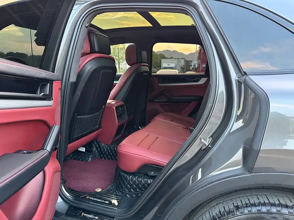 Porsche Cayenne 2024 из CN, фото 7