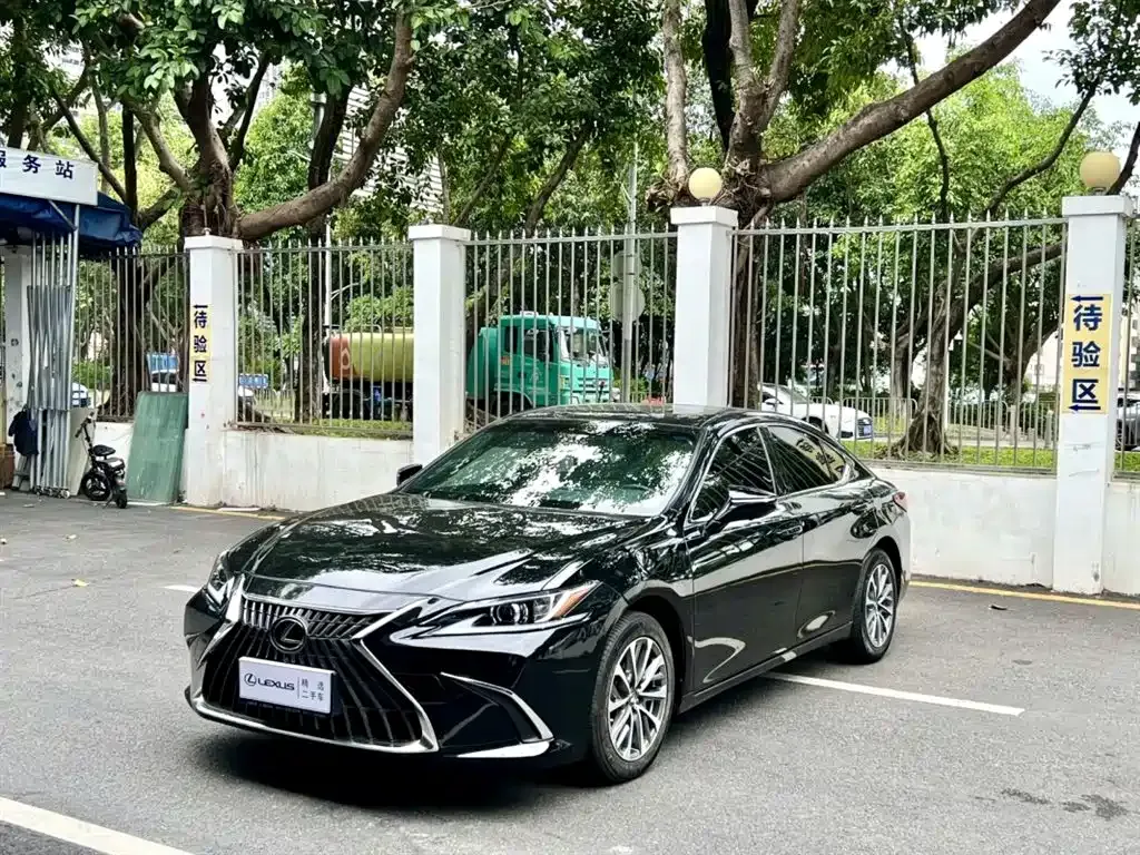 Lexus ES 2023 из CN, фото 1