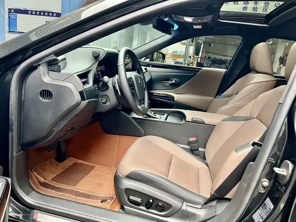 Lexus ES 2023 из CN, фото 4