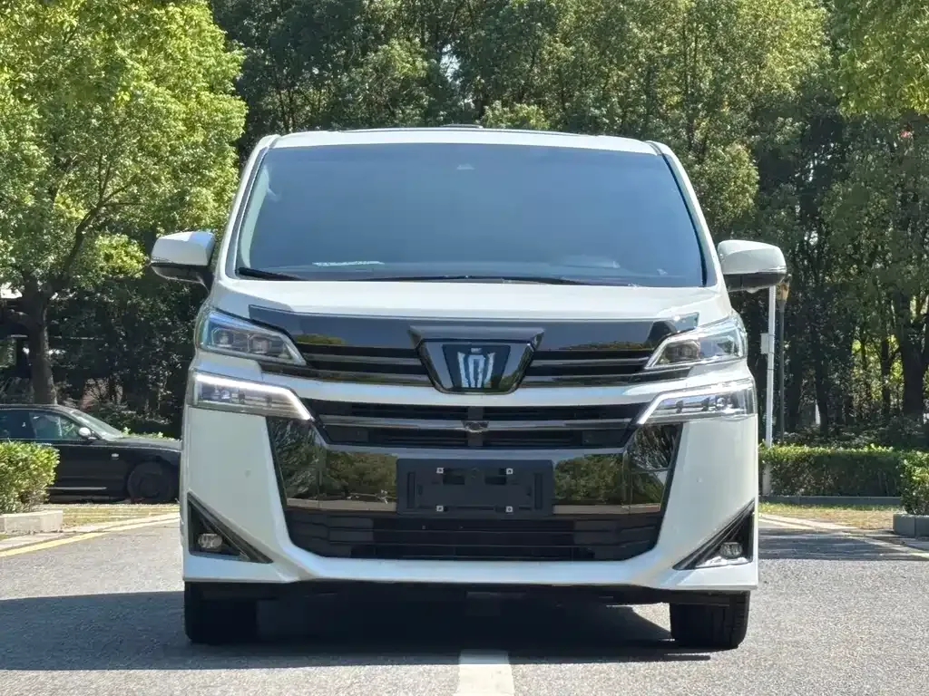 Toyota Vellfire 2023 из CN, фото 2