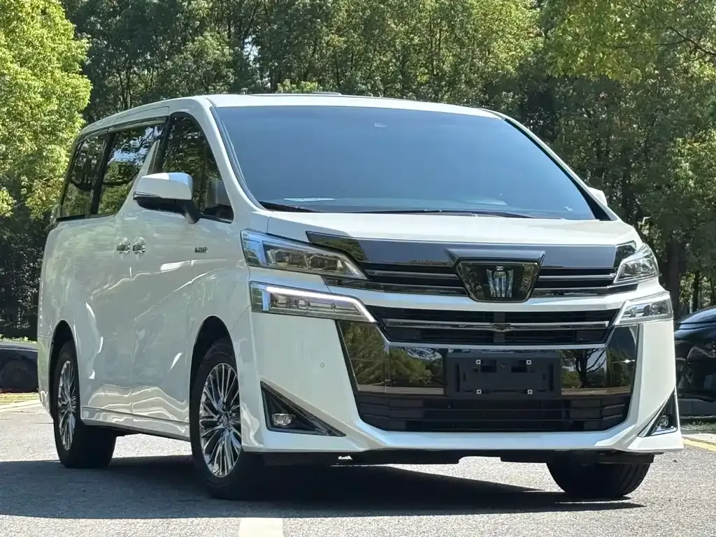 Toyota Vellfire 2023 из CN, фото 3