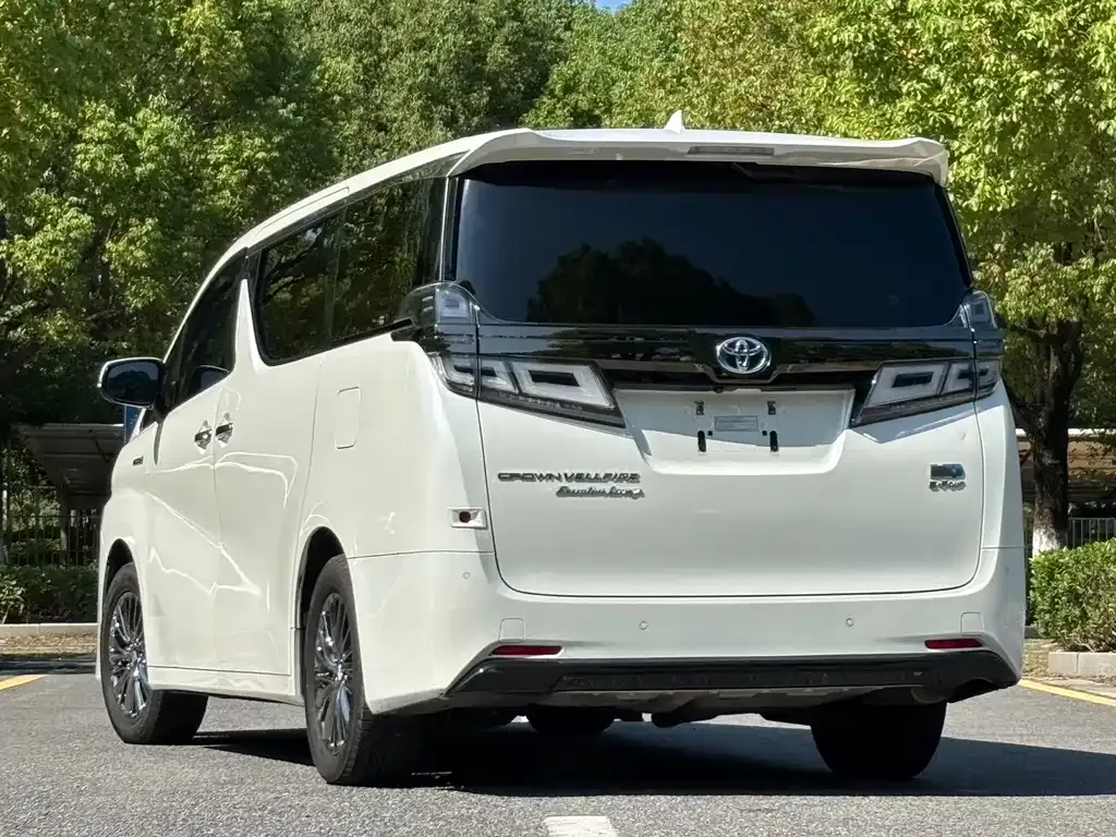 Toyota Vellfire 2023 из CN, фото 4