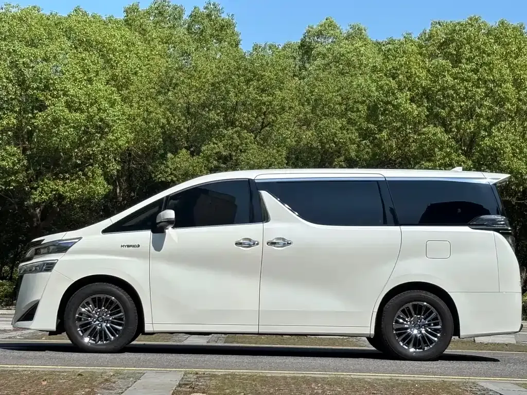 Toyota Vellfire 2023 из CN, фото 6