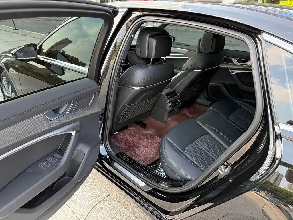 Audi A6L 2025 из CN, фото 10