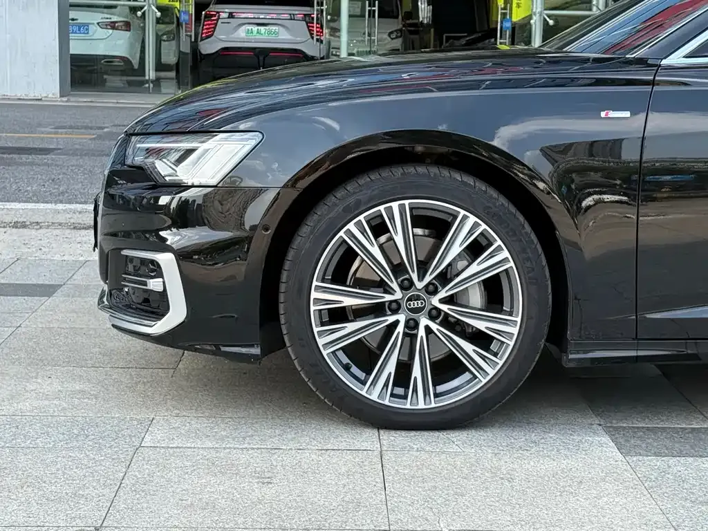 Audi A6L 2025 из CN, фото 5