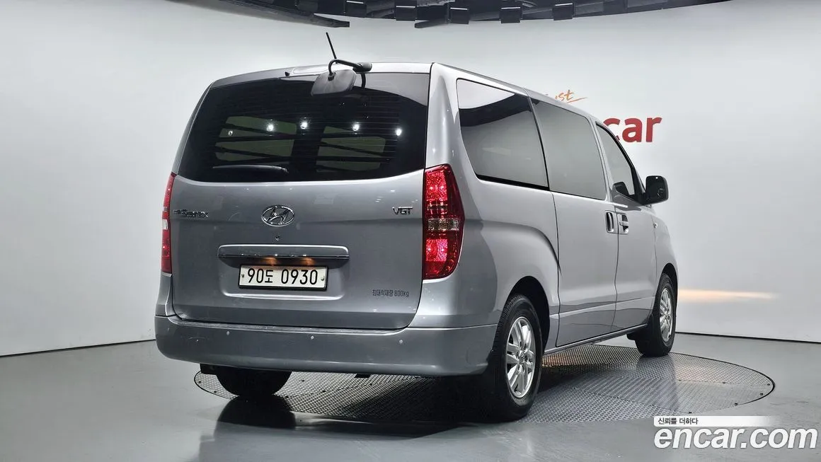 Hyundai Starex — фото 2