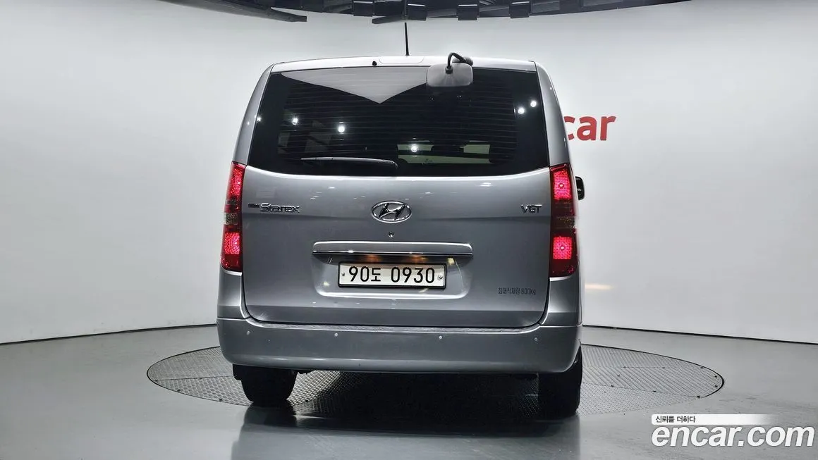 Hyundai Starex — фото 4