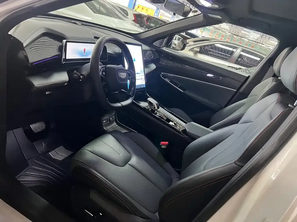 Geely Boyue 2024 из CN, фото 2