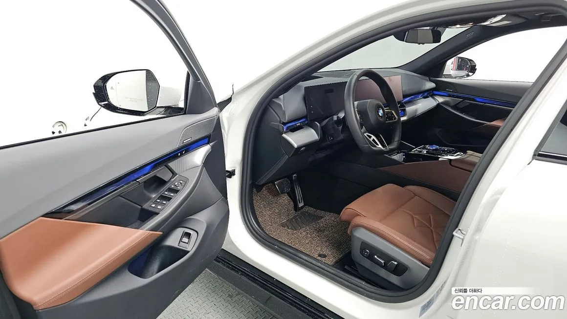 BMW 5-Series 2025 из KR, фото 10