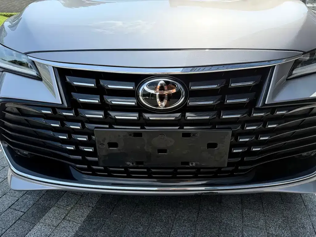 Toyota Avalon — фото 10