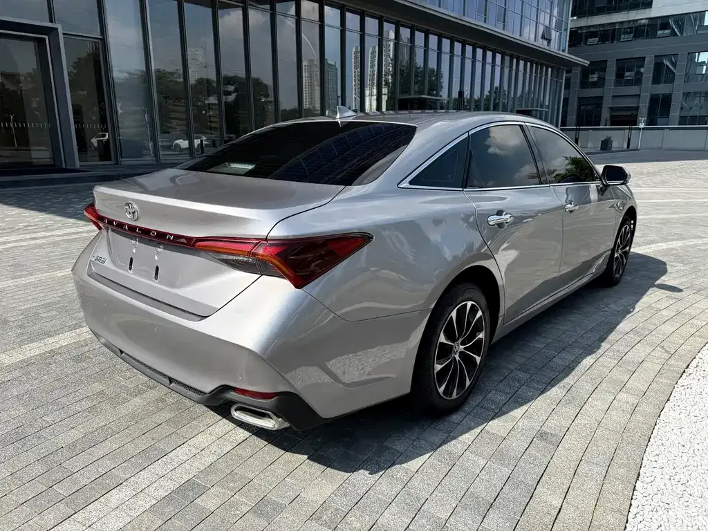 Toyota Avalon — фото 4