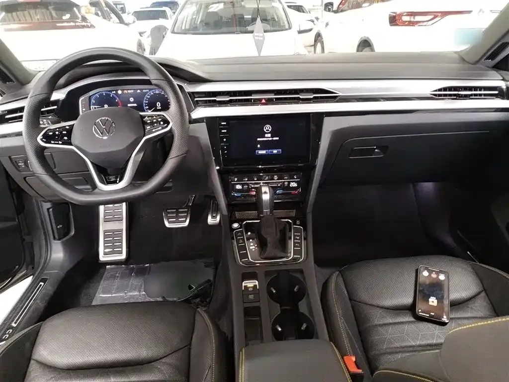 Volkswagen CC 2024 из CN, фото 10