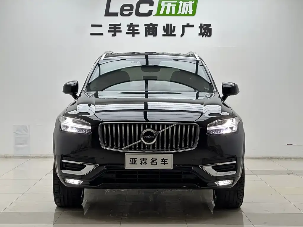 Volvo XC90 2024 из CN, фото 2