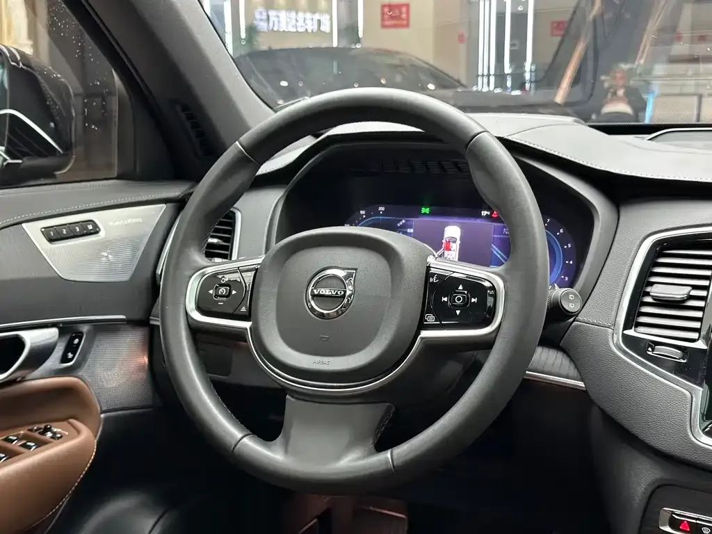 Volvo XC90 2024 из CN, фото 7