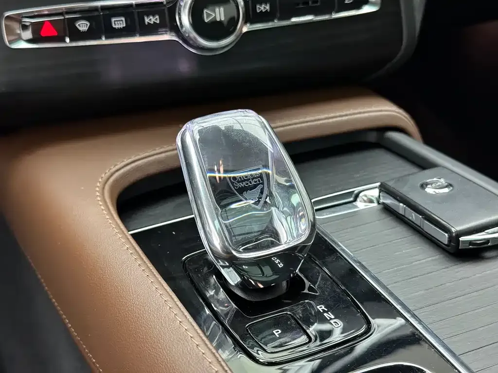 Volvo XC90 2024 из CN, фото 9