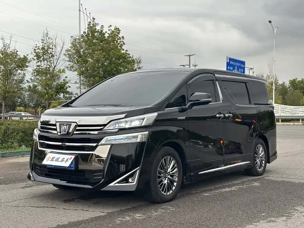 Toyota Vellfire 2022 из CN, фото 1