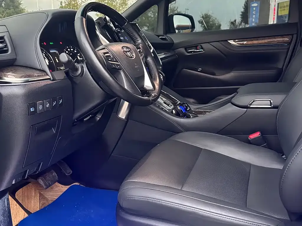 Toyota Vellfire 2022 из CN, фото 10