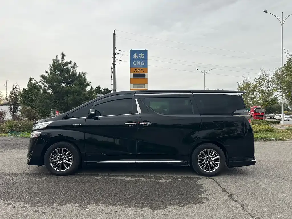 Toyota Vellfire 2022 из CN, фото 4