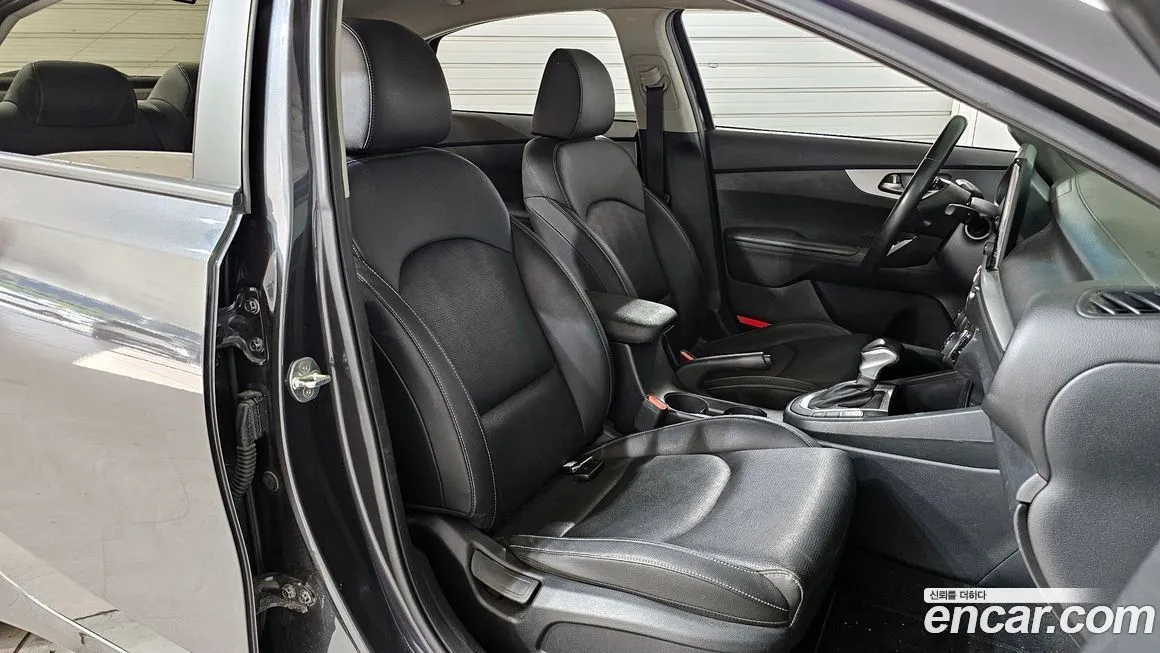 Kia K3 2022 из KR, фото 10