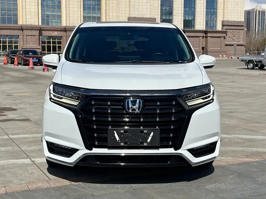 Honda Elysion 2023 из CN, фото 2