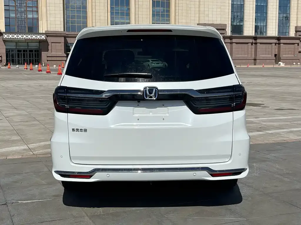 Honda Elysion 2023 из CN, фото 8