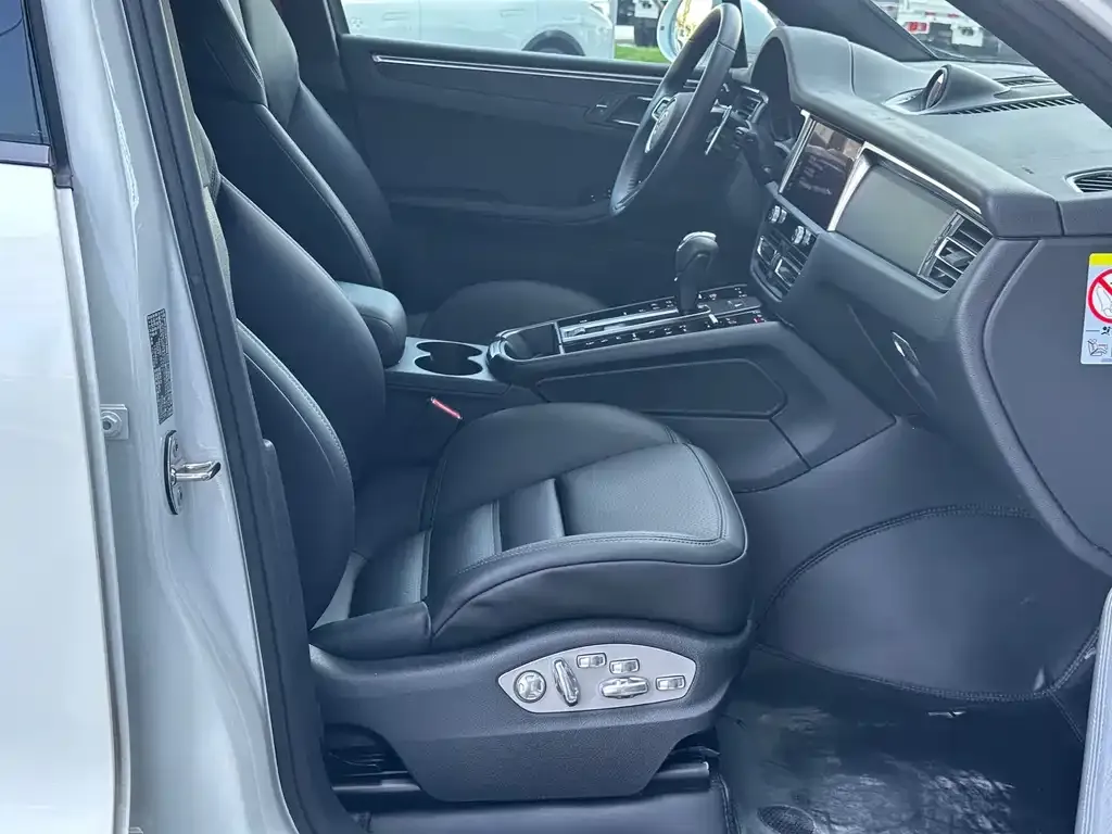 Porsche Macan 2023 из CN, фото 8