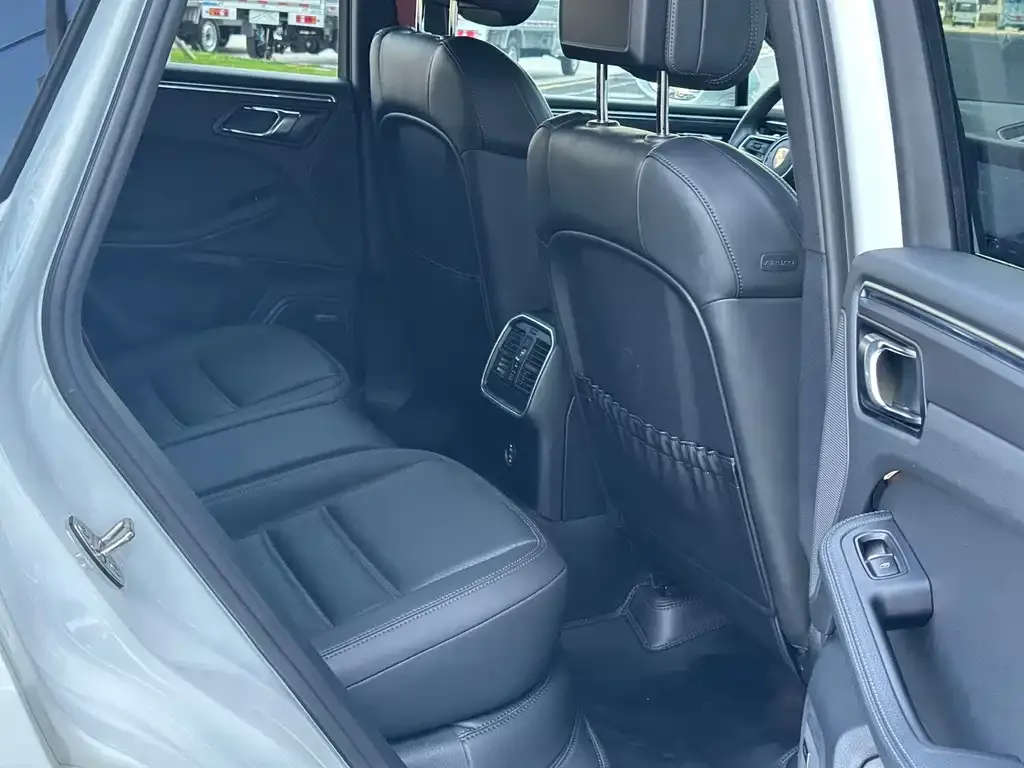 Porsche Macan 2023 из CN, фото 9