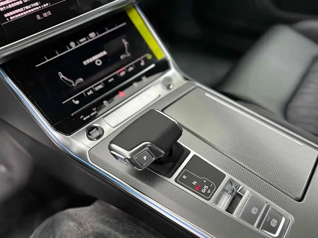 Audi A6L 2025 из CN, фото 8
