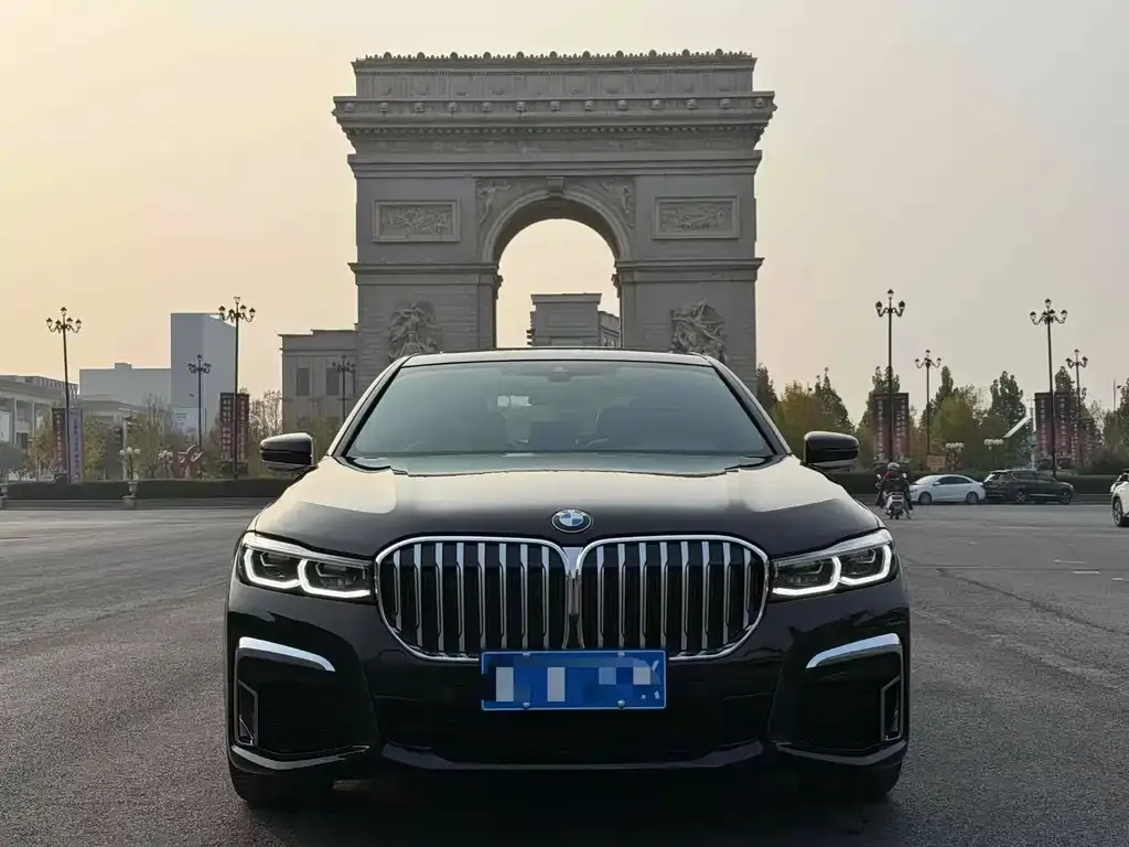 BMW 7 Series 2021 из CN, фото 2