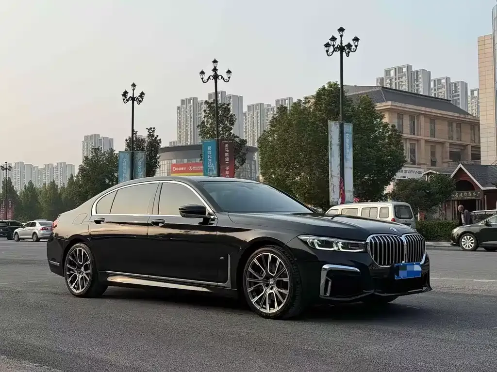 BMW 7 Series 2021 из CN, фото 3
