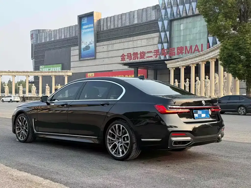 BMW 7 Series 2021 из CN, фото 4