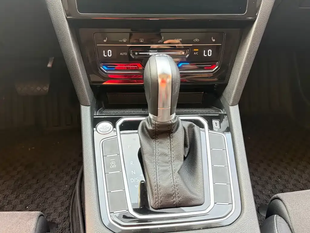 Volkswagen Magotan 2023 из CN, фото 10