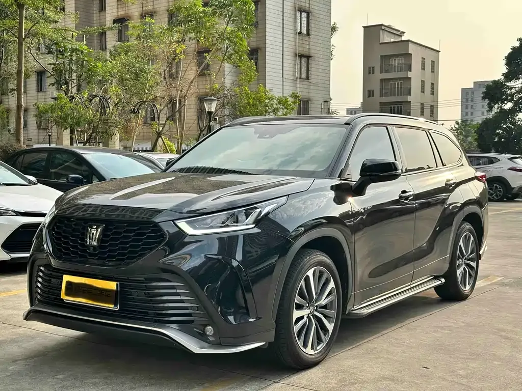Toyota Crown Kluger 2024 из CN, фото 1
