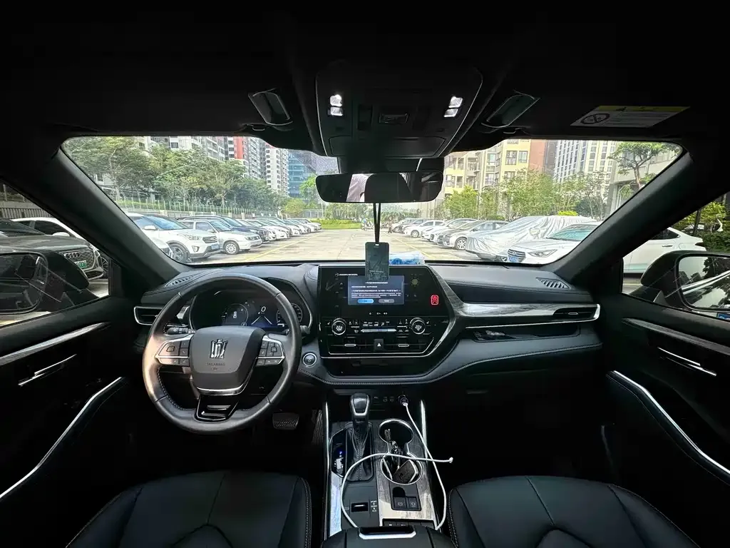 Toyota Crown Kluger 2024 из CN, фото 6