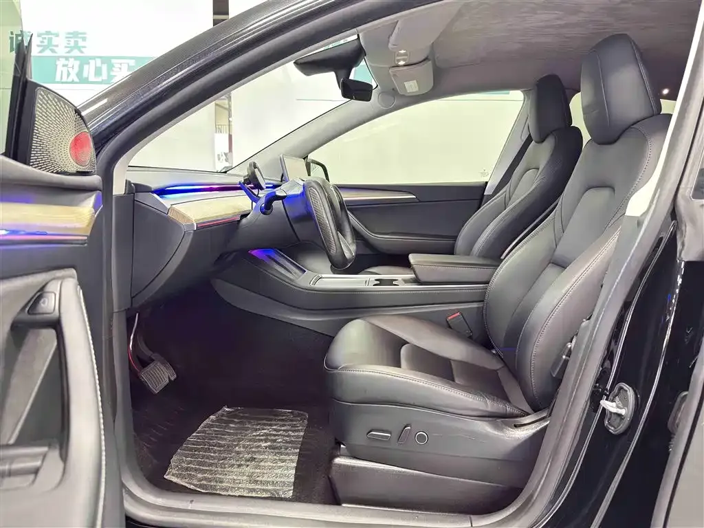 Tesla Model Y 2023 из CN, фото 8