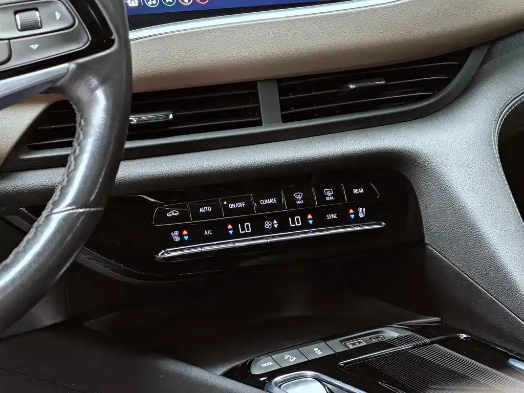Buick Enclave 2022 из CN, фото 8