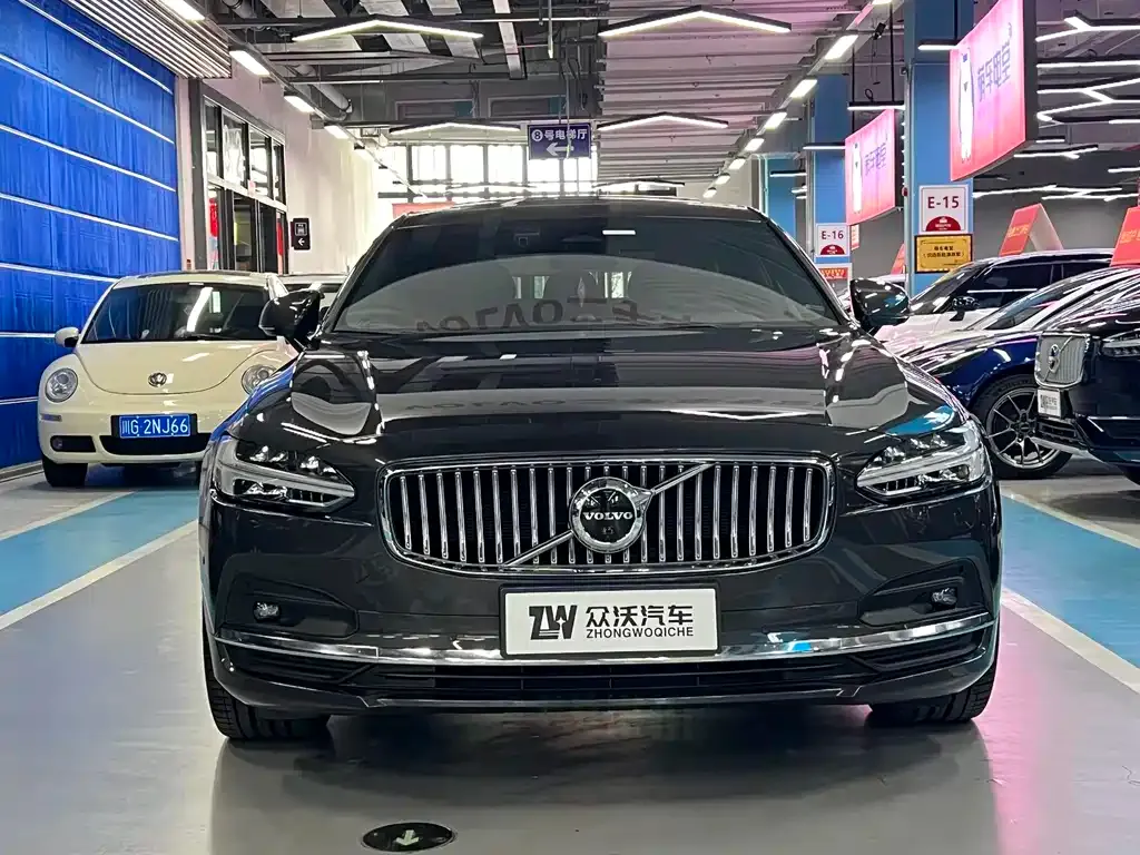Volvo S90 2023 из CN, фото 2