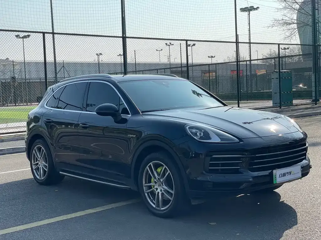 Porsche Cayenne Hybrid — фото 3