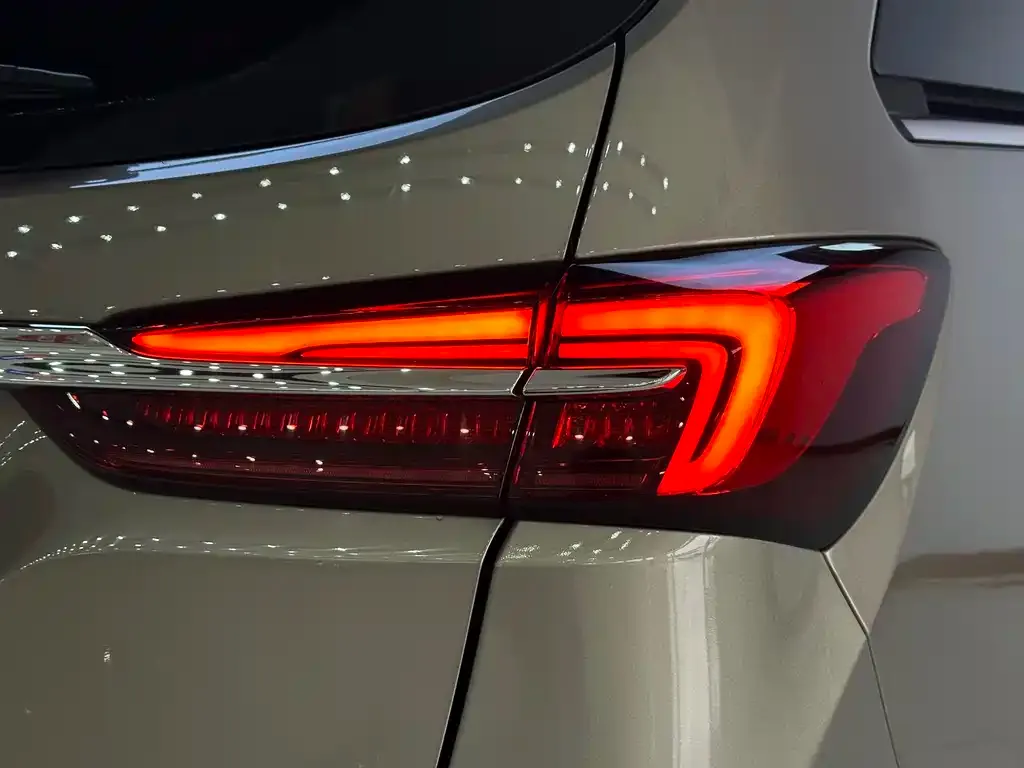 Buick GL8 2022 из CN, фото 9