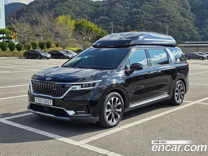 Kia Carnival — фото 1