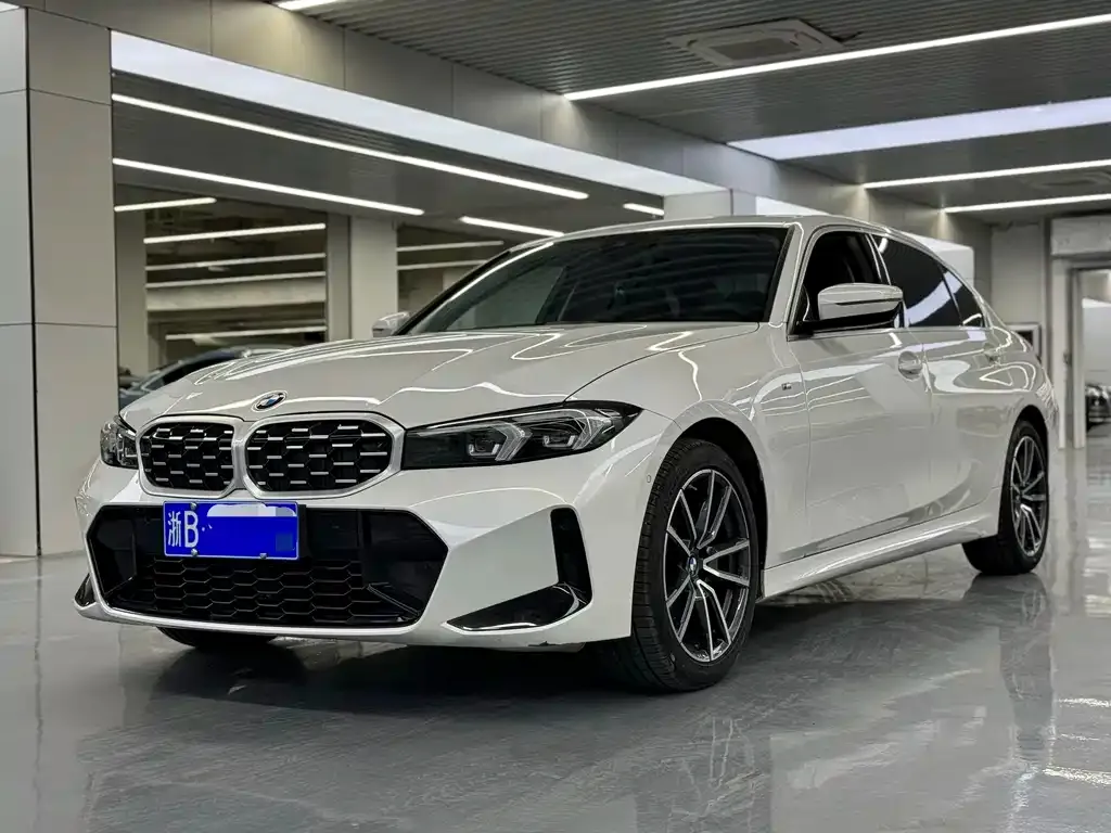 BMW 3 Series 2023 из CN, фото 1