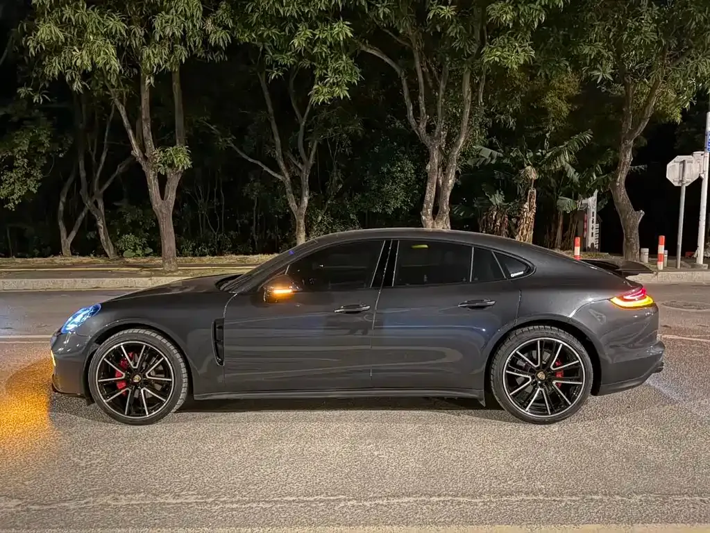 Porsche Panamera 2023 из CN, фото 7