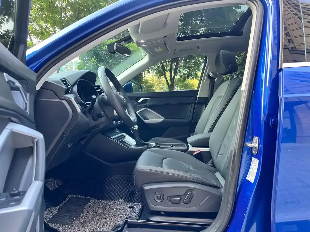 Audi Q3 2021 из CN, фото 4