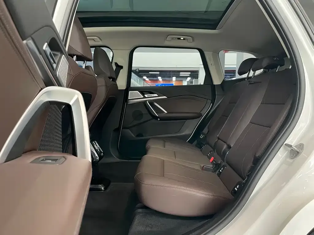 BMW X1 2023 из CN, фото 8