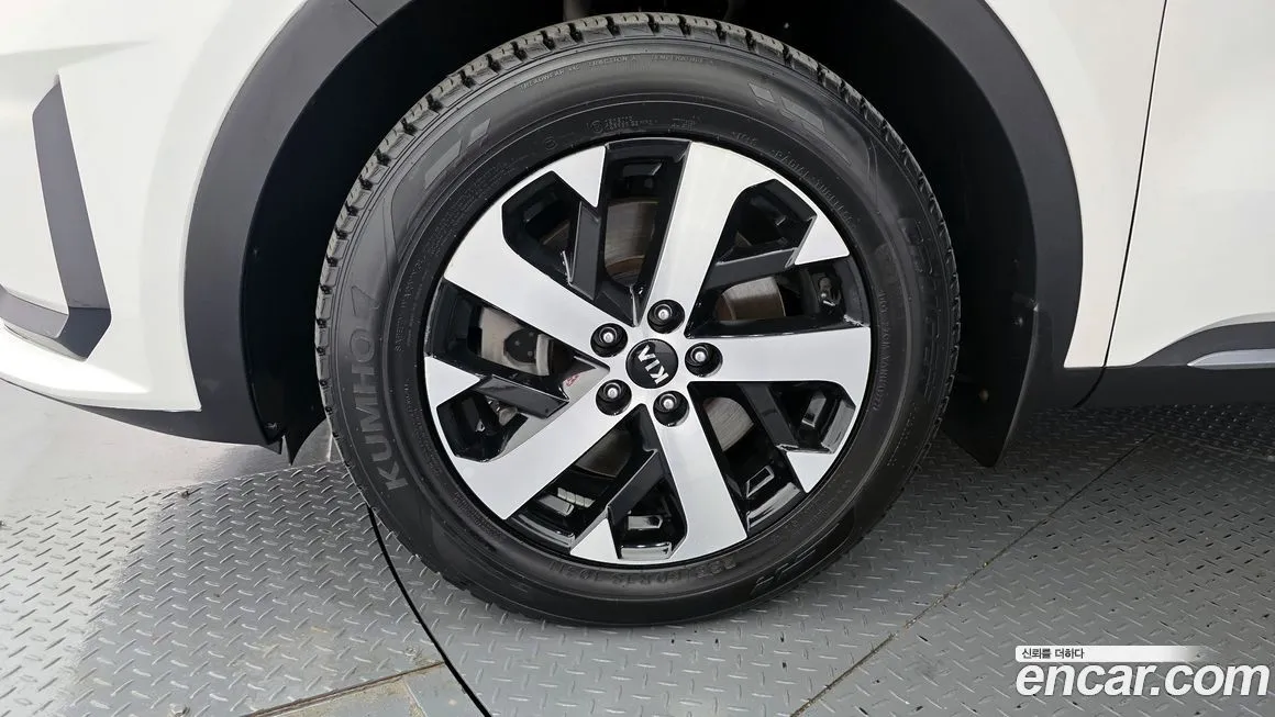 Kia Sorento — фото 5
