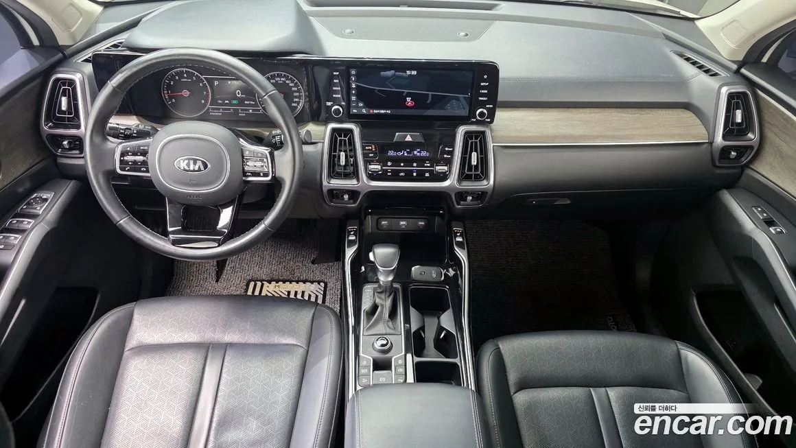Kia Sorento — фото 7