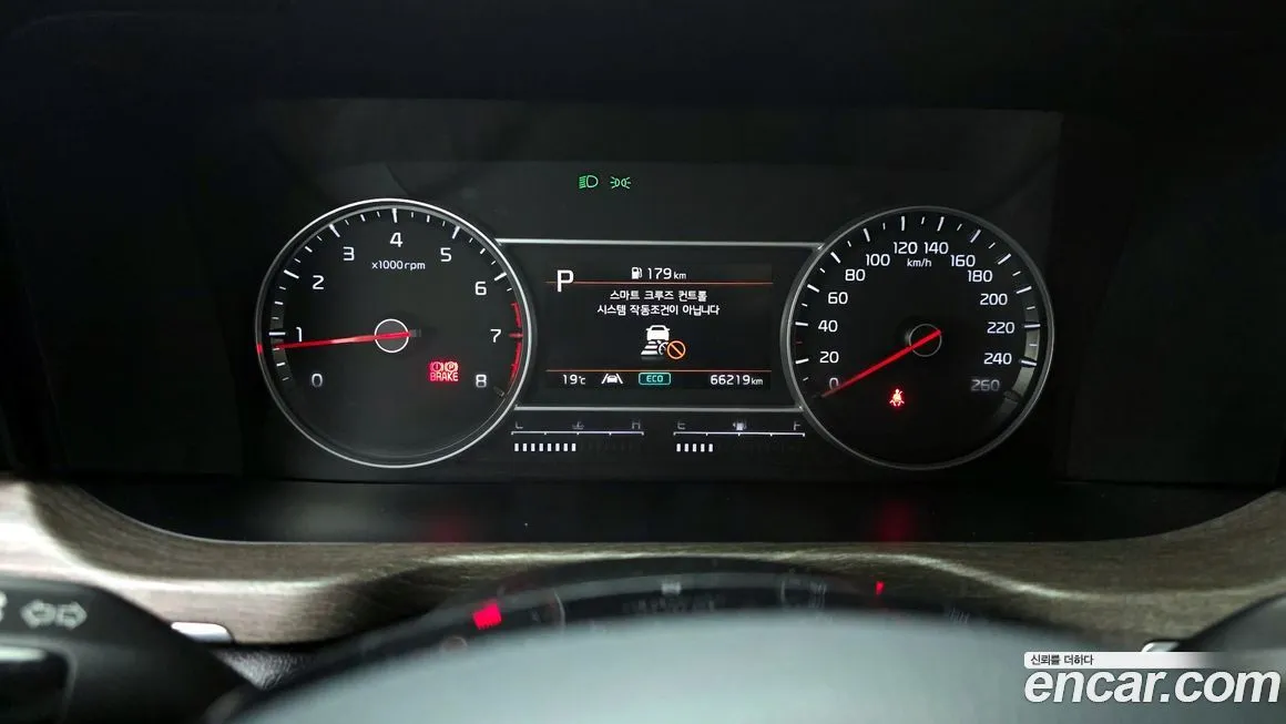 Kia Sorento — фото 8
